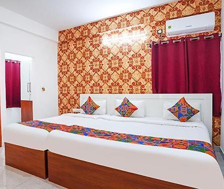 Hotel Royal Platinum バンガロール エクステリア 写真