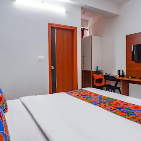 Hotel Royal Platinum バンガロール エクステリア 写真