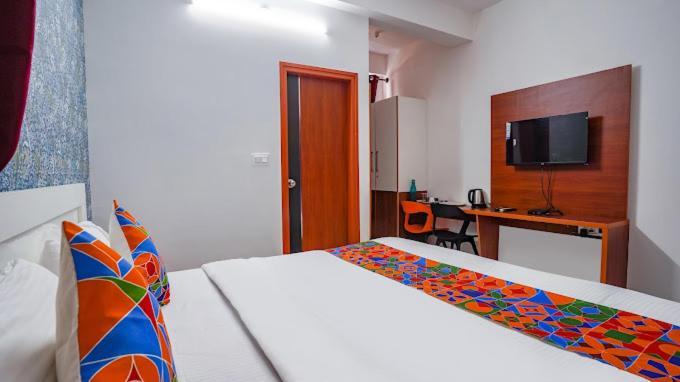 Hotel Royal Platinum バンガロール エクステリア 写真