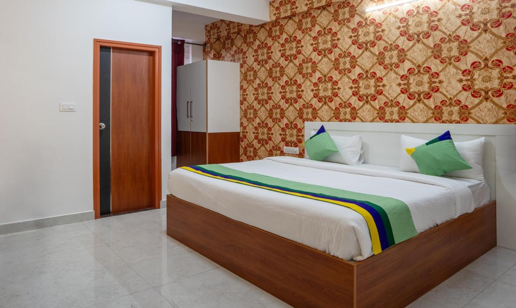 Hotel Royal Platinum バンガロール エクステリア 写真